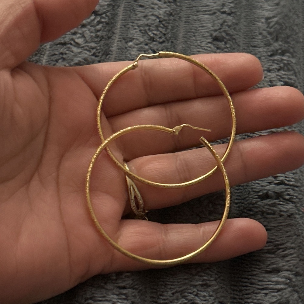 750 hoop earrings - Picture 8 of 9